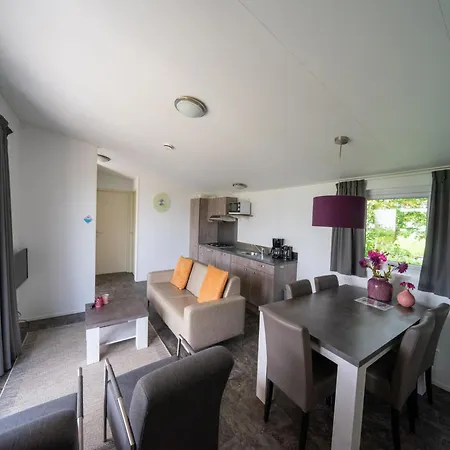 Chalet Modern With Dishwasher On The Markermeer